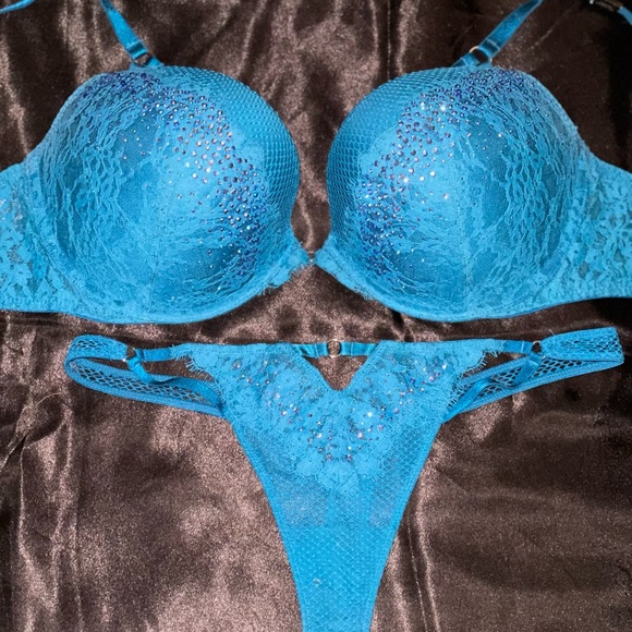 Victoria’s Secret  Bra & Panty set - Picture 1 of 8